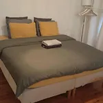 Elegant Apartment Close To Champs-Elysees