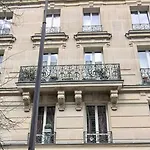 Elegant Apartment Close To Champs-Elysees
